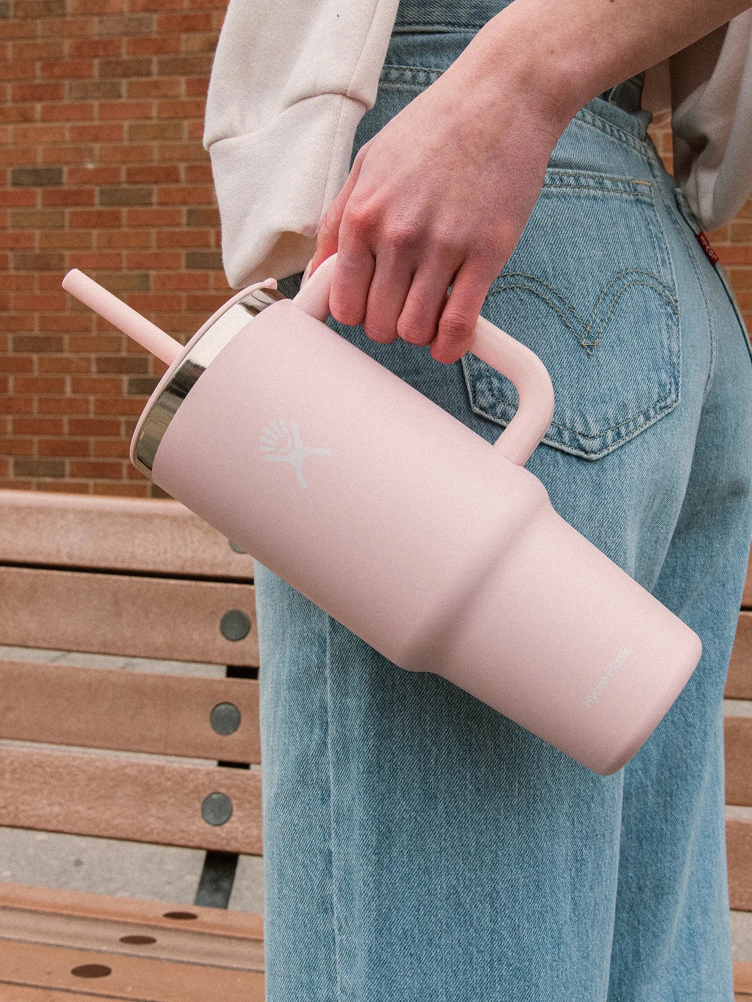 HYDRO FLASK 40oz ALL AROUND TRAVEL TUMBLER