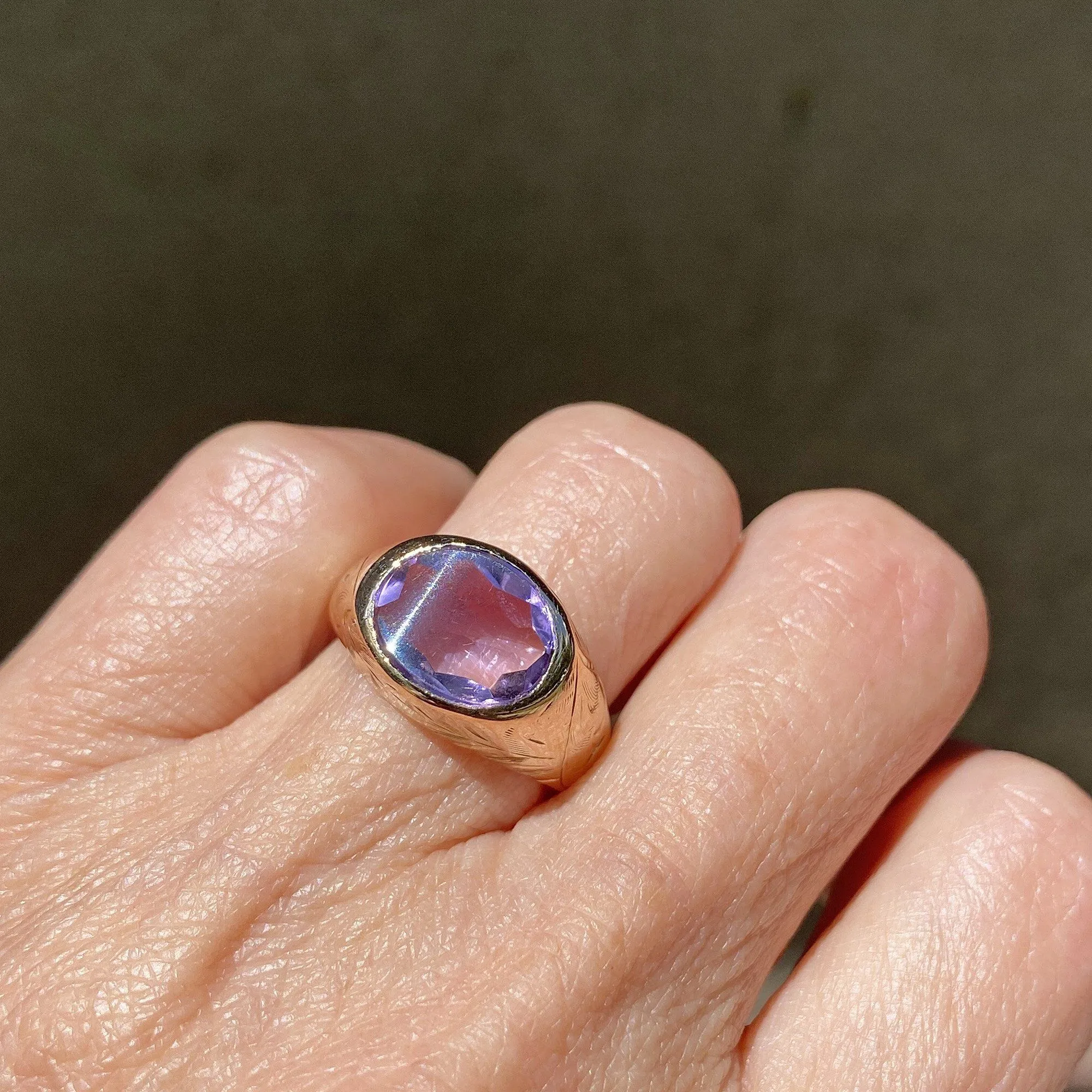 Pale Amethyst Smooth Top East to West Gold Ring